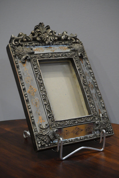 Ramka platerowana, zdobiona