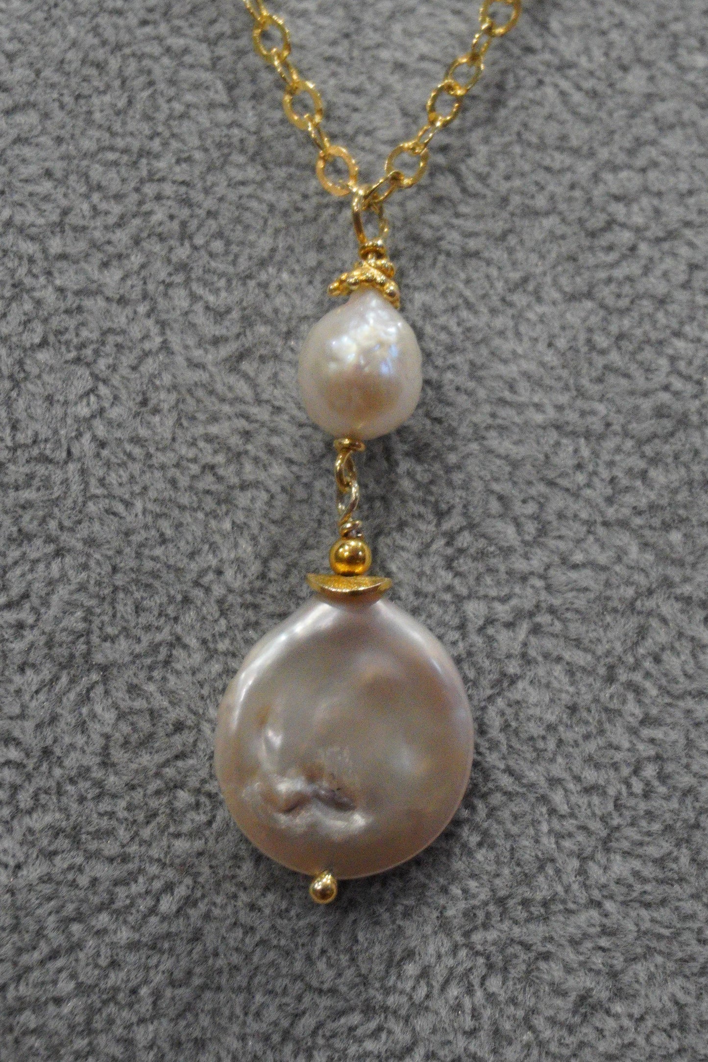 Naszyjnik, perła hodowlana na łańcuszku, srebro pozłacane