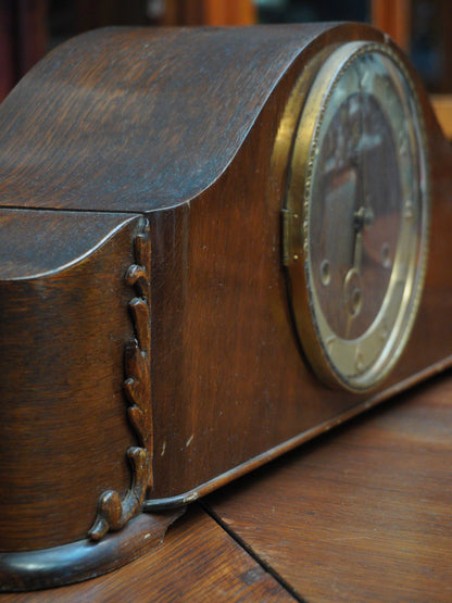 Zegar kominkowy, kwadransowy w drewnianej obudowie, Danker