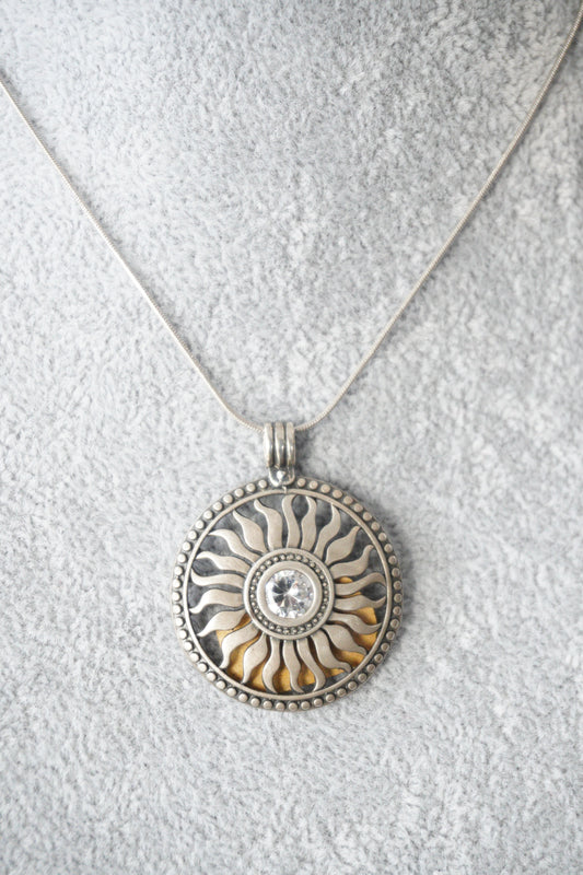 Naszyjnik, zawieszka srebro pr. 925, cyrkonia