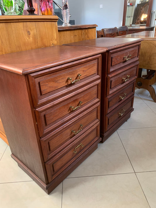 Komoda mała z szufladami, drewno