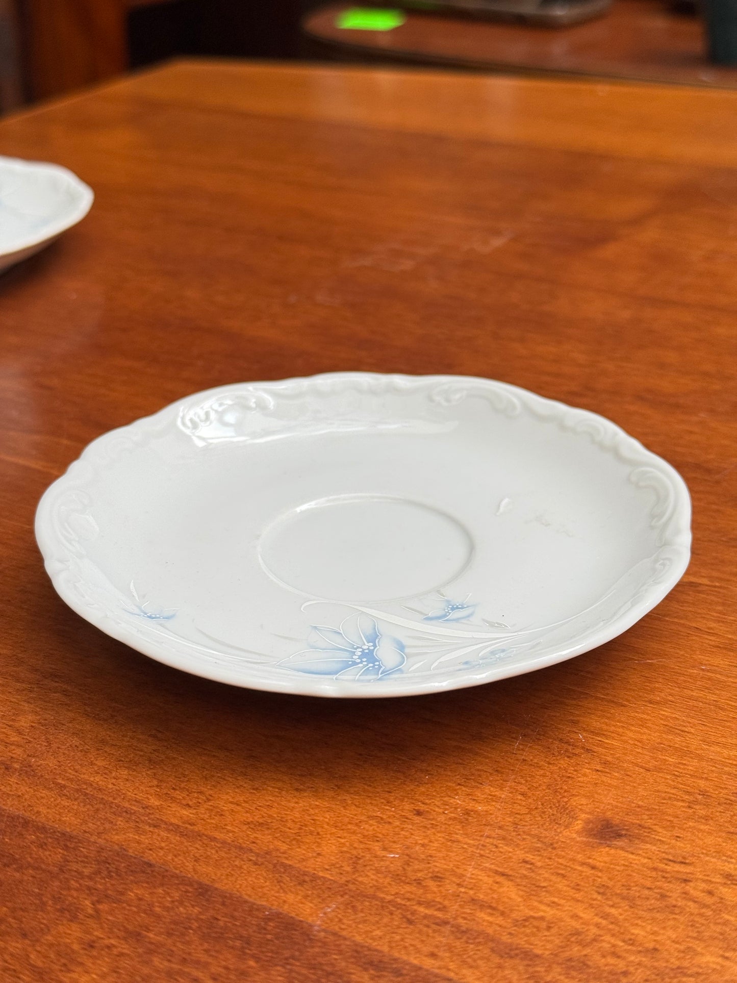 Filiżanka ze spodkiem, porcelana