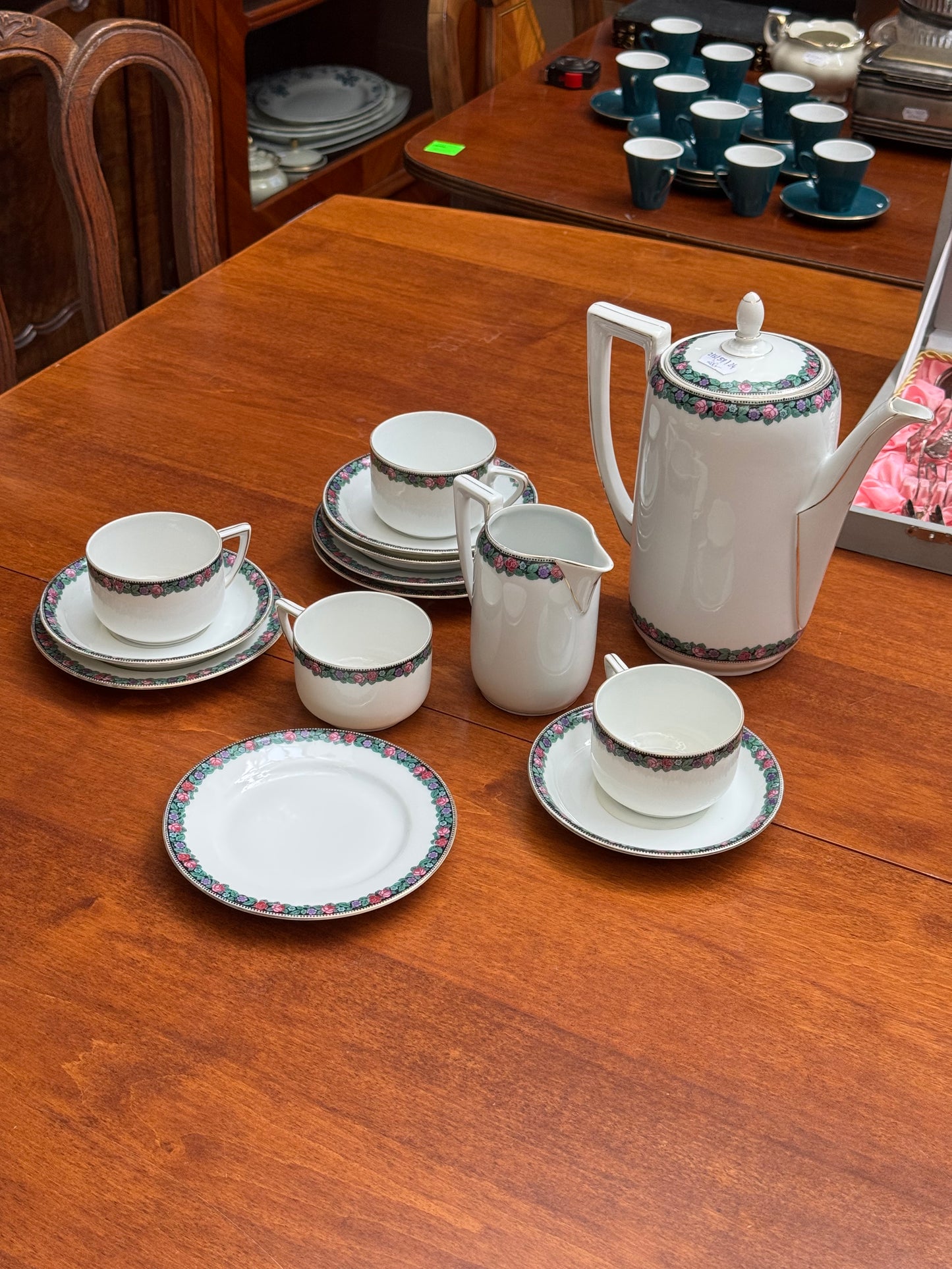 Serwis porcelanowy, kwiatowy