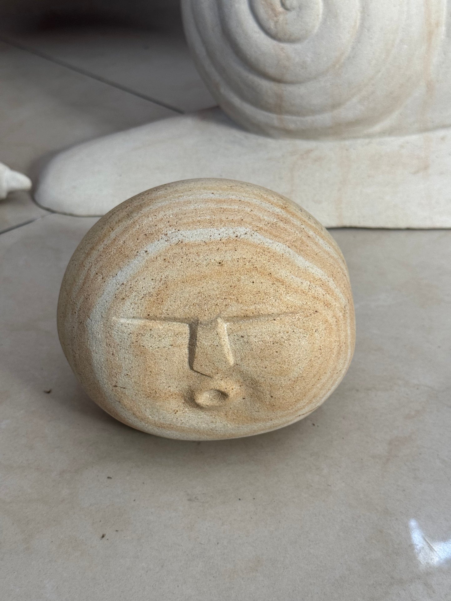 Rzeźba Buddy, piaskowiec