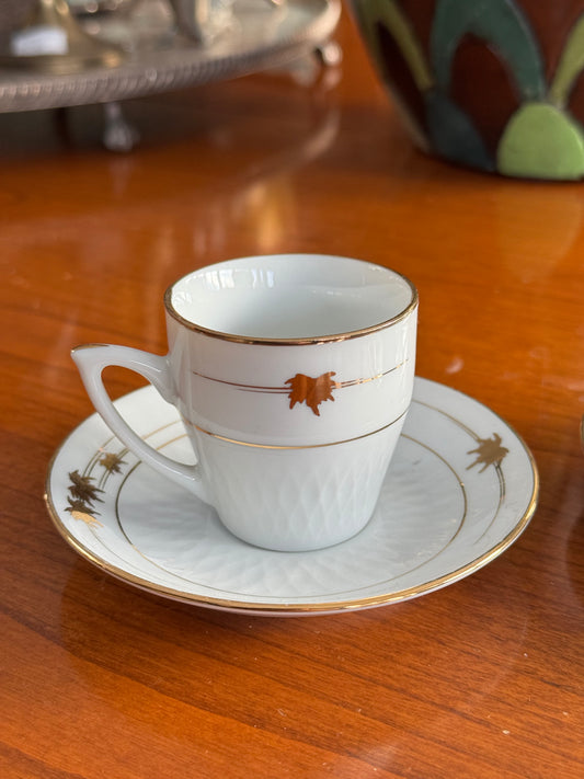 Filiżanka ze spodkiem, porcelana, złocona