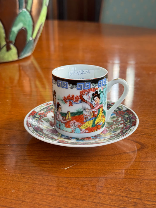 Filiżanka ze spodkiem, porcelana, ręcznie zdobiona, Chiny